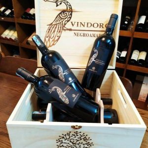 ruou vang y vindoro negroamaro 1