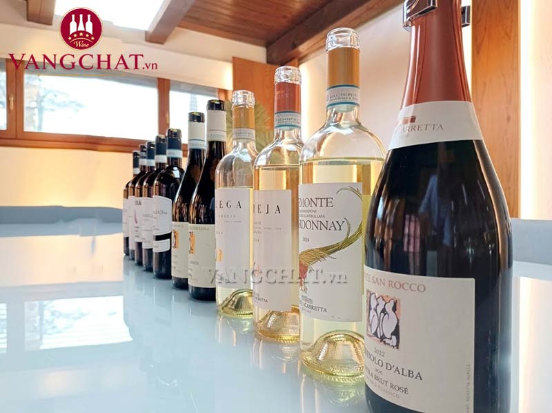 Những chai rượu vang Tenuta Carretta Piemonte Chardonnay