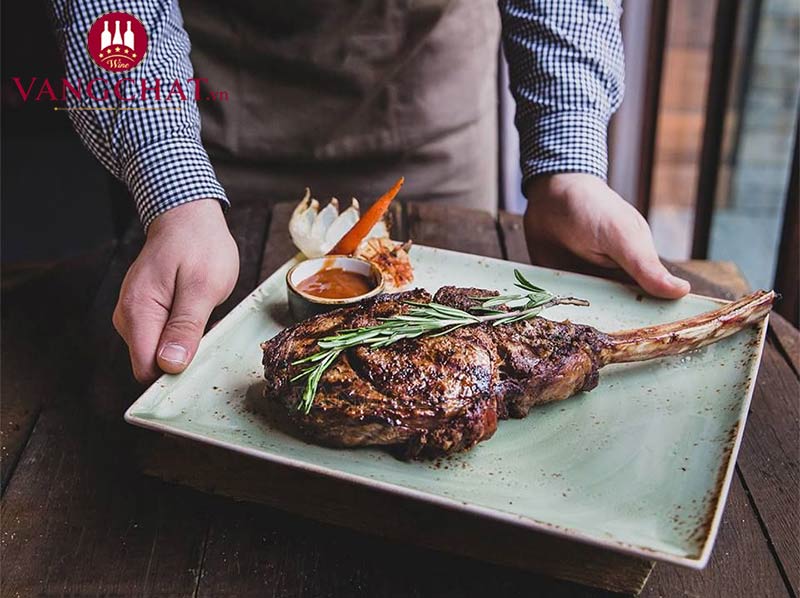 Thưởng thức sườn nướng BBQ cùng vang Tenuta Carretta Piemonte Barbera